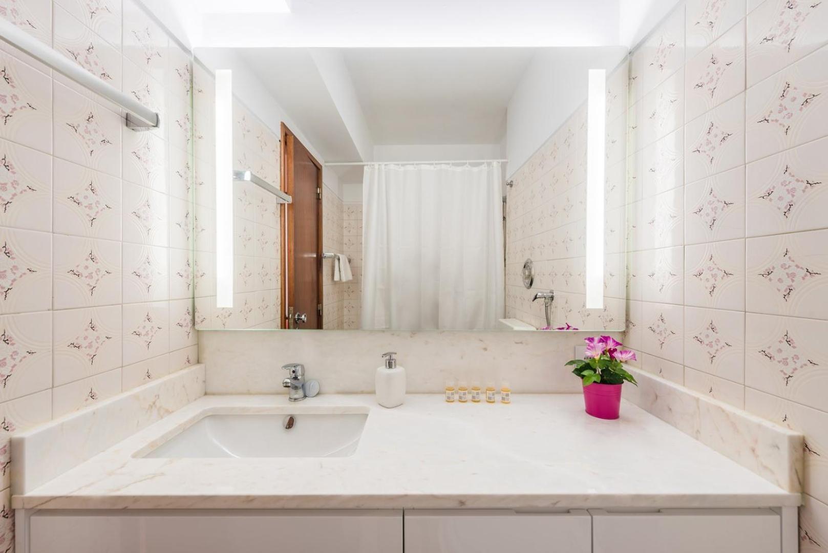 Guestready - Eclectic Haven In The Heart Of Porto Apartment Exterior foto
